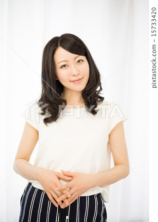 一個半長發的女人 一個半長發的女人 15733420