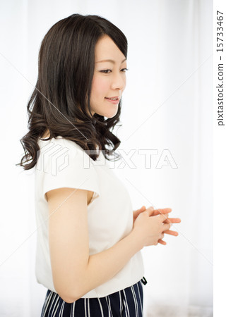 一個半長發的女人 15733467
