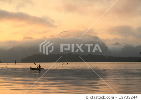 Khao Sok national park adventure 15735244