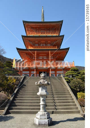 Triple tower of Kumano Nachi Shrine 15739565