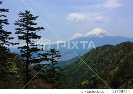 從Mt. Toge山的富士山 15739704