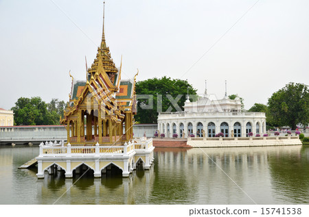 Bang Pa-In Royal Palace in Ayutthaya, Thailand. 15741538