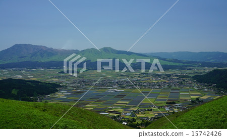 Aso Nakamaki Onsen和Godake背後 Aso Nakamaki Onsen和Godake背後 15742426