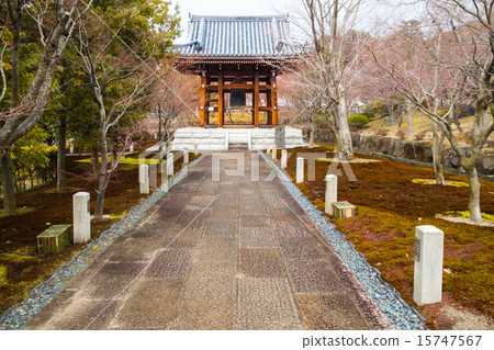 寺廟的鐘樓 寺廟的鐘樓 15747567