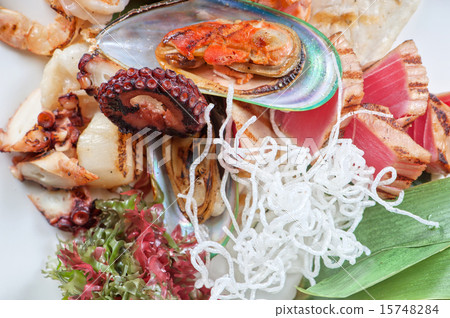 seafood mix 15748284