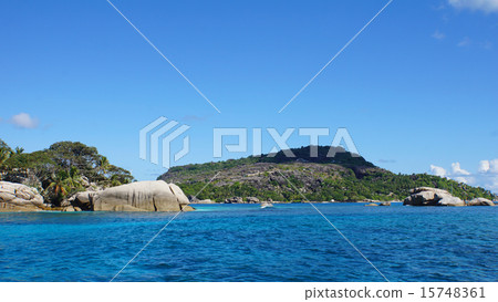 rocks and sea 15748361