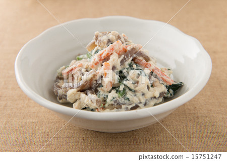 Whispers of spinach 15751247