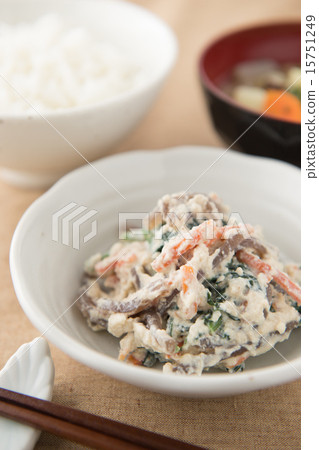 Whispers of spinach 15751249