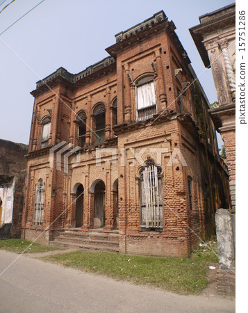 Shonar Gaon 15751286