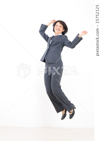 Girls to jump 15752125