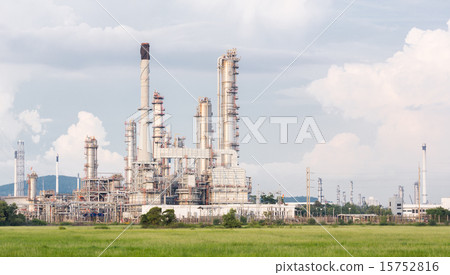 Oil Refinery Plant Oil Refinery Plant 15752816