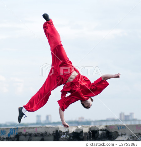 Wushoo man in red practice martial art Wushoo man in red practice martial art 15755865