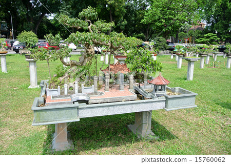 Vietnamese world heritage Thang Long ruins bonsai Vietnamese world heritage Thang Long ruins bonsai 15760062