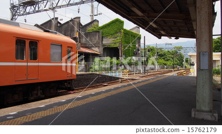 Yoro火車站和倒塌的工廠 Yoro火車站和倒塌的工廠 15762179