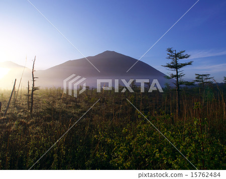 Mt. Mt. Kusanagahara in the morning Mt. Mt. Kusanagahara in the morning 15762484