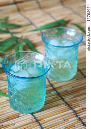 Blue glass _ bamboo grass Blue glass _ bamboo grass 15768634