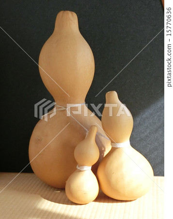 Gourd, 3, tatami, sunlight, Japanese style, large, medium, small 15770636