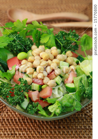 Chick pea salad 15770800