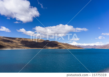 Tibet Lake Yamdok (Yamdrok Lake) 15775319