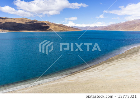 Tibet Lake Yamdok (Yamdrok Lake) 15775321