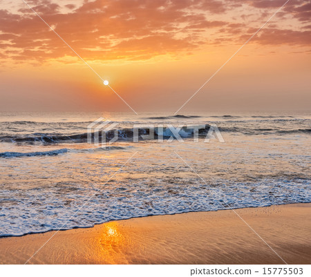 Sunrise on beach 15775503