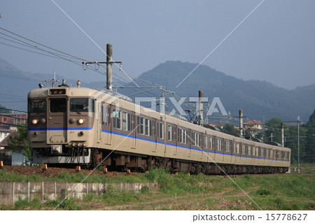 Fukuchiyama line 113 series 15778627