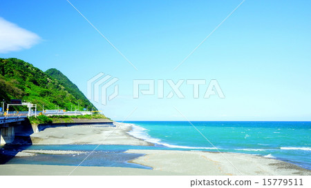 Sea of Japan: Aomi coast 15779511