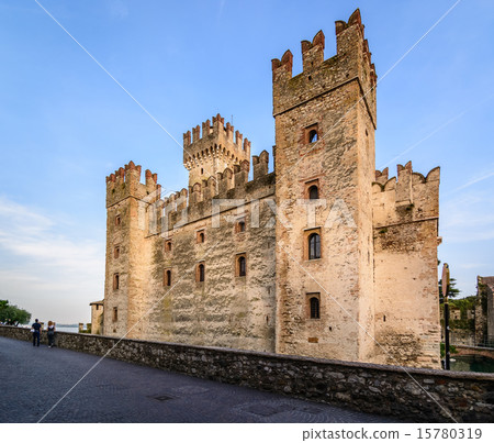 Scaliger Castle Full 15780319