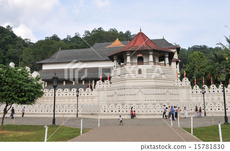 Temple of the Sacred Tooth Relic in Kandy 15781830