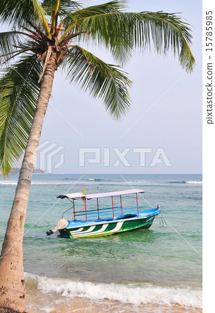 Beach in Hikkaduwa, Sri Lanka Beach in Hikkaduwa, Sri Lanka 15785985