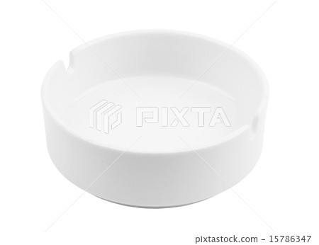 empty ashtray 15786347