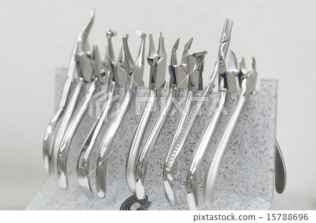 Orthodontic tools 15788696