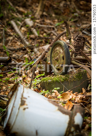 illegal garbage dump 15790553