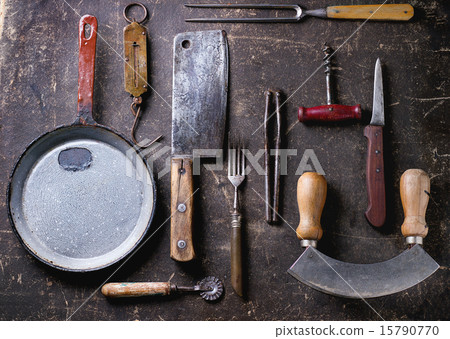 Vintage cookware 15790770