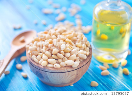 cedar nuts and oil 15795057
