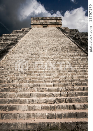 Chichen Itza 15797179