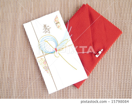Nitto bag and mushroom 15798084
