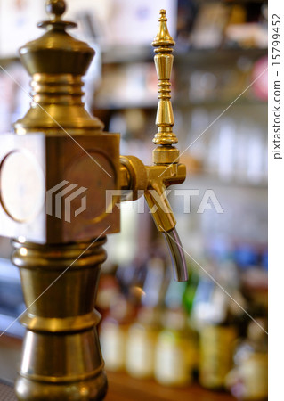 Beer server 15799452