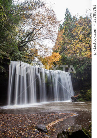 納布加拉瀑布 15799763