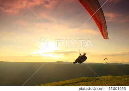 Paragliding 15801033