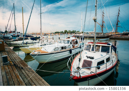 Embankment In Helsinki At Summer Evening, Finland. Town Quay 15801336