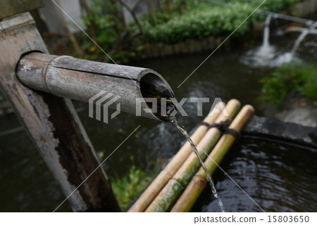 Hydrolite, dripping water ... 15803650