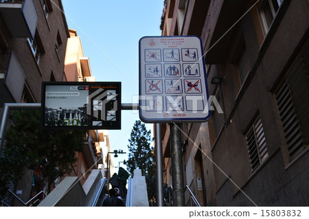 自動扶梯到Guell公園 15803832