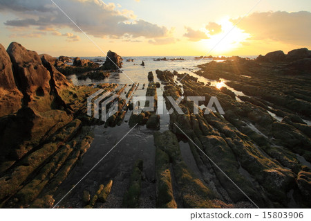 Sunset over the Nemoto coast 15803906