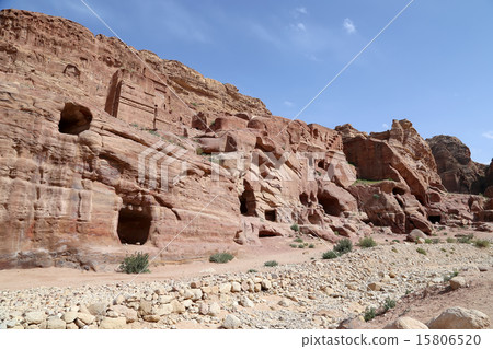 Petra, Jordan-- it is a symbol of Jordan Petra, Jordan-- it is a symbol of Jordan 15806520