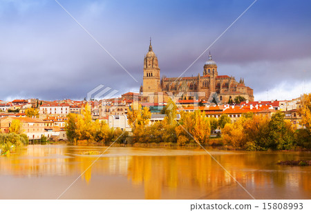 Salamanca Cathedral   in november. 15808993