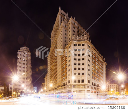 Night view  of Spain Square in Madrid 15809188