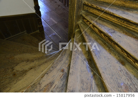 School staircase (Widely migrated formula) (Okayama Prefecture Maniwa City former Tokenko General Elementary School) School staircase (Widely migrated formula) (Okayama Prefecture Maniwa City former Tokenko General Elementary School) 15817956