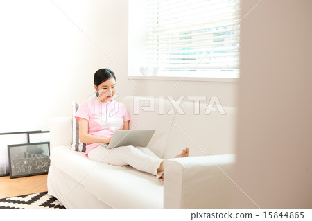 Mother & Daughter_pho133_152 Mother & Daughter_pho133_152 15844865