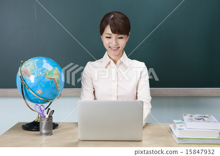 female teacher_294 female teacher_294 15847932